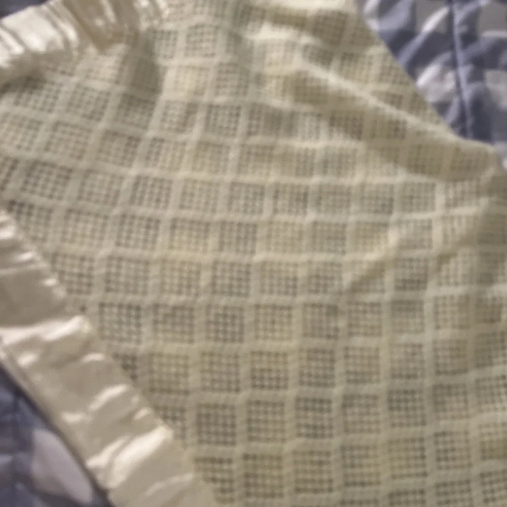 Vtg Yellow Waffle Weave Satin Trim Baby Blanket Triangle Design Crib North Star